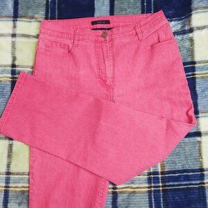 Bill Blass Jeanswear Stretch Capri's Size 8